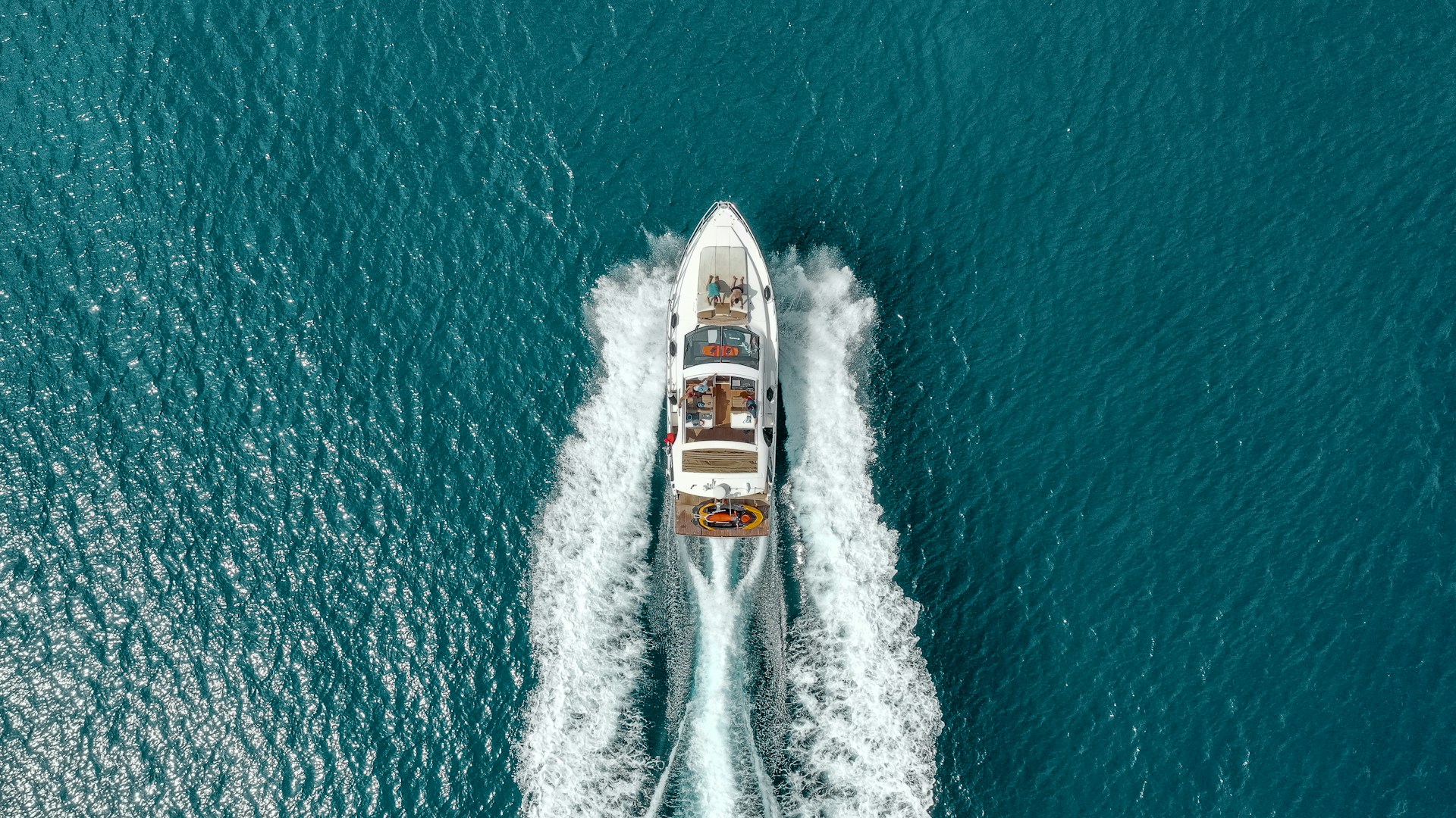 Yachts & Boats
